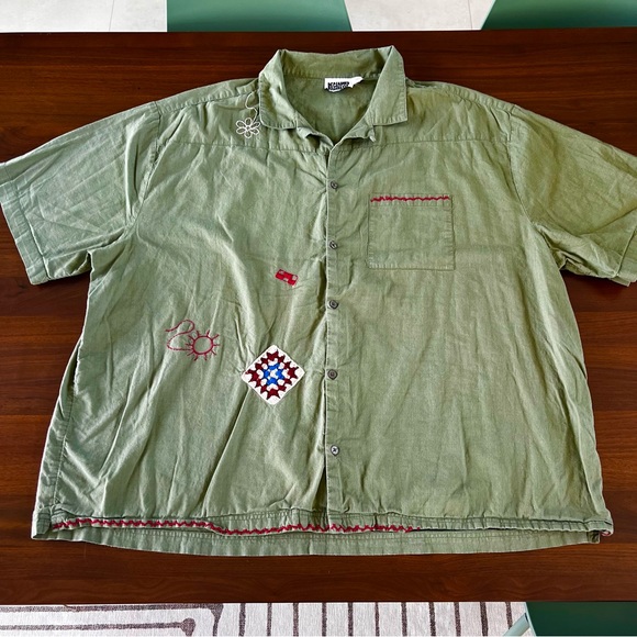 Reclaimed Vintage Other - Reclaimed Vintage unisex short sleeve shirt with stitch embroidery Olive Green